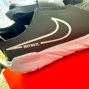 GS) Nike Flex Runner 2 'Flat Pewter' DJ6038-003